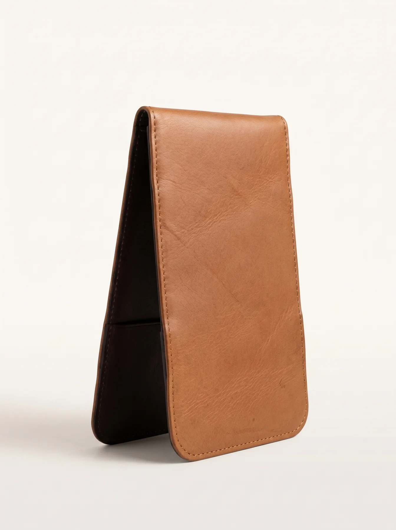 MORAES leather scorecard holder